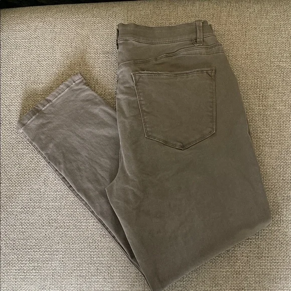 Wit & Wisdom taupe stretch Jeans - Picture 1 of 6